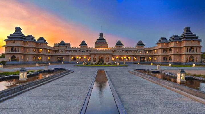 II. Evolve Back Kamalapura Palace, Hampi, Karnataka