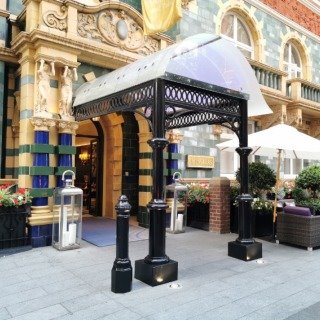 entrance to the hotel