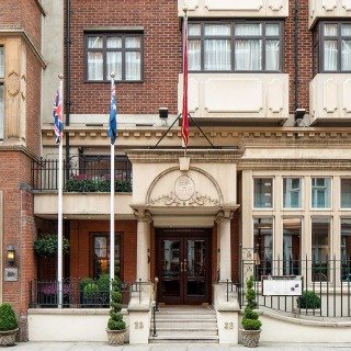 entrance to hotel and lobby