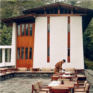 exterior lodge view