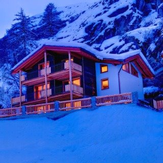 chalet gemini exterior view