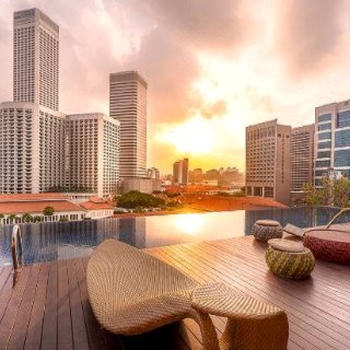 naumi hotel singapore infinity pool view