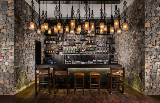 Lounge Bar