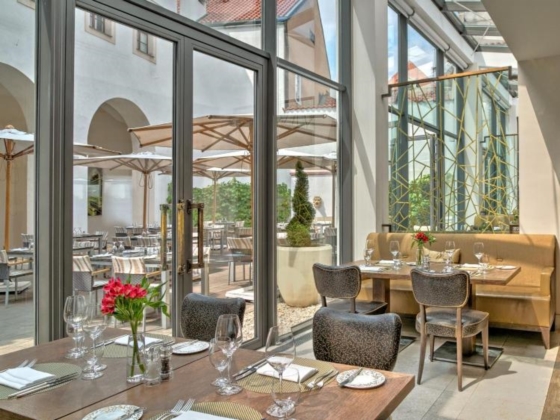 Augustine restaurant