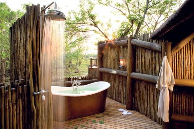 Outdoor Tub & Shower