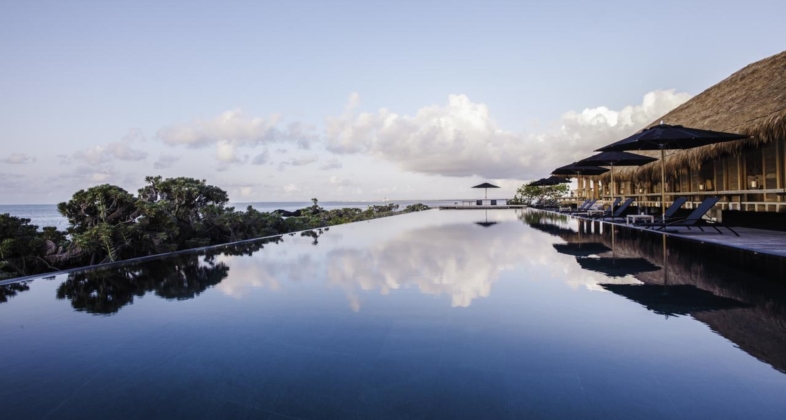 Infinity pool