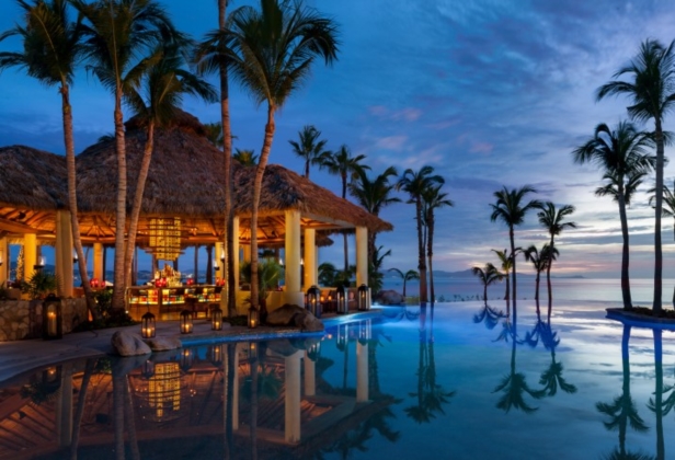 Agua restaurant