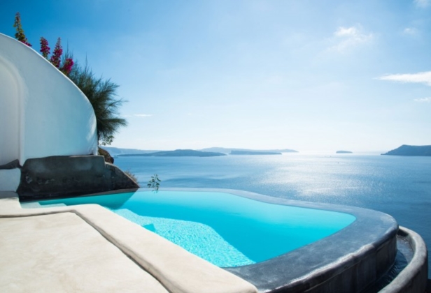 Deluxe suite with pool