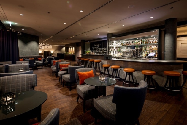 Bar & Lounge