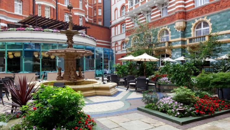 St James Courtyard