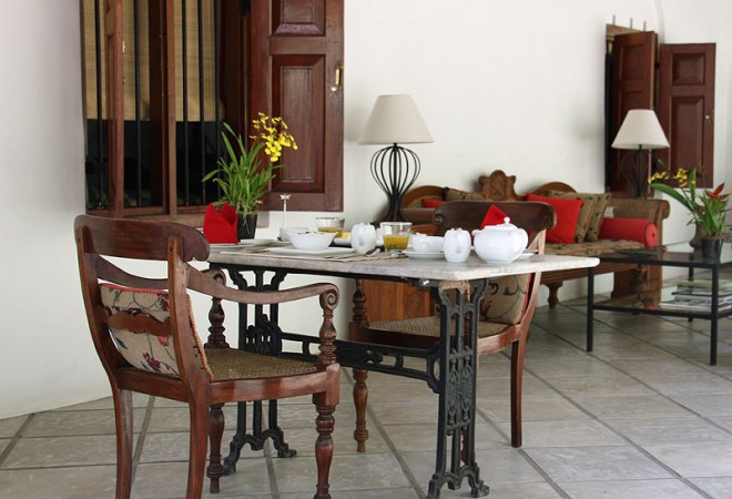 Breakfast at the manor