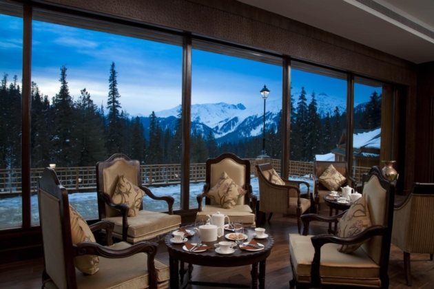 Lounge Dining