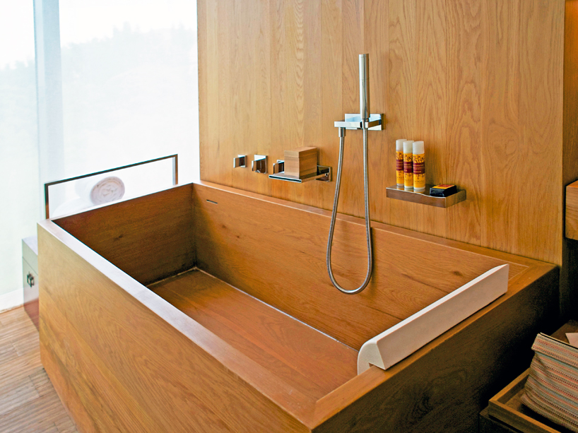 Wooden water basin