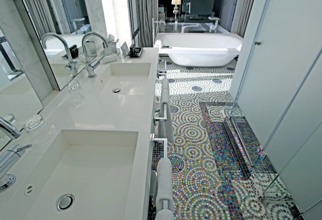 Grand Suite Bathroom
