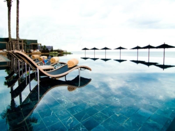 Infinity Pool
