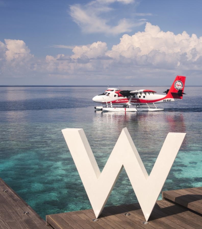 Seaplane transfer and arrival