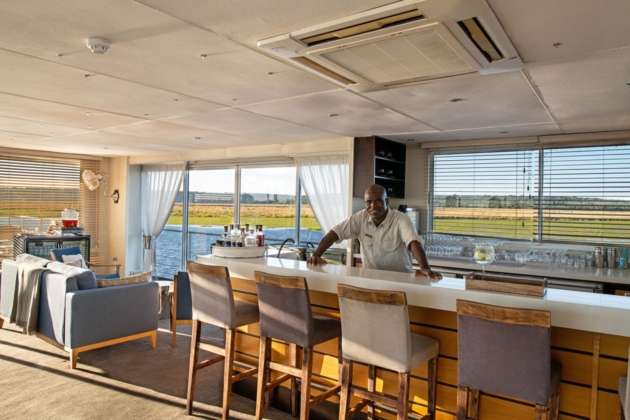 Bar at Zambezi Queen